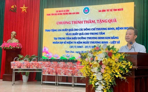 Thăm, tặng quà các bác thương binh, bệnh binh tại 3 Trung tâm Điều dưỡng Thương binh tỉnh Ninh Bình (Gia đình Trí tuệ Tình Người)