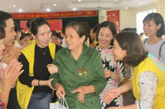 Album-Cau-lac-bo-Tinh-Nguoi-tri-an-cuu-thanh-nien-xung-phong-tai-quan-Long-Bien-thanh-pho-Ha-Noi-ngay-2102020